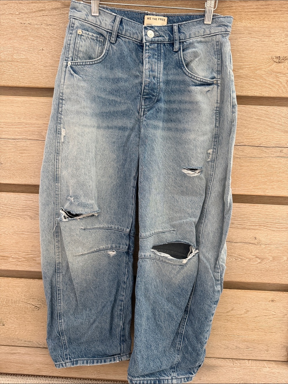 We The Free Light Blue Distressed horseshoe barrel Leg Jeans - Picture 3 of 5